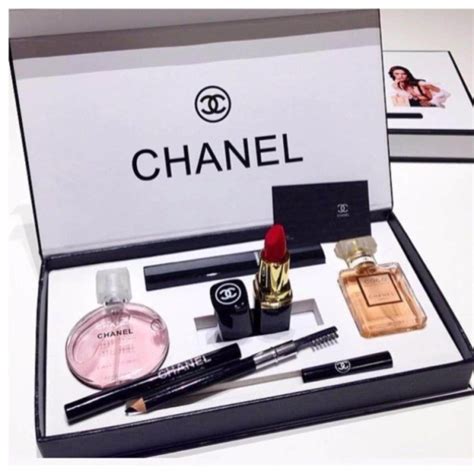 Chanel mascara gift set